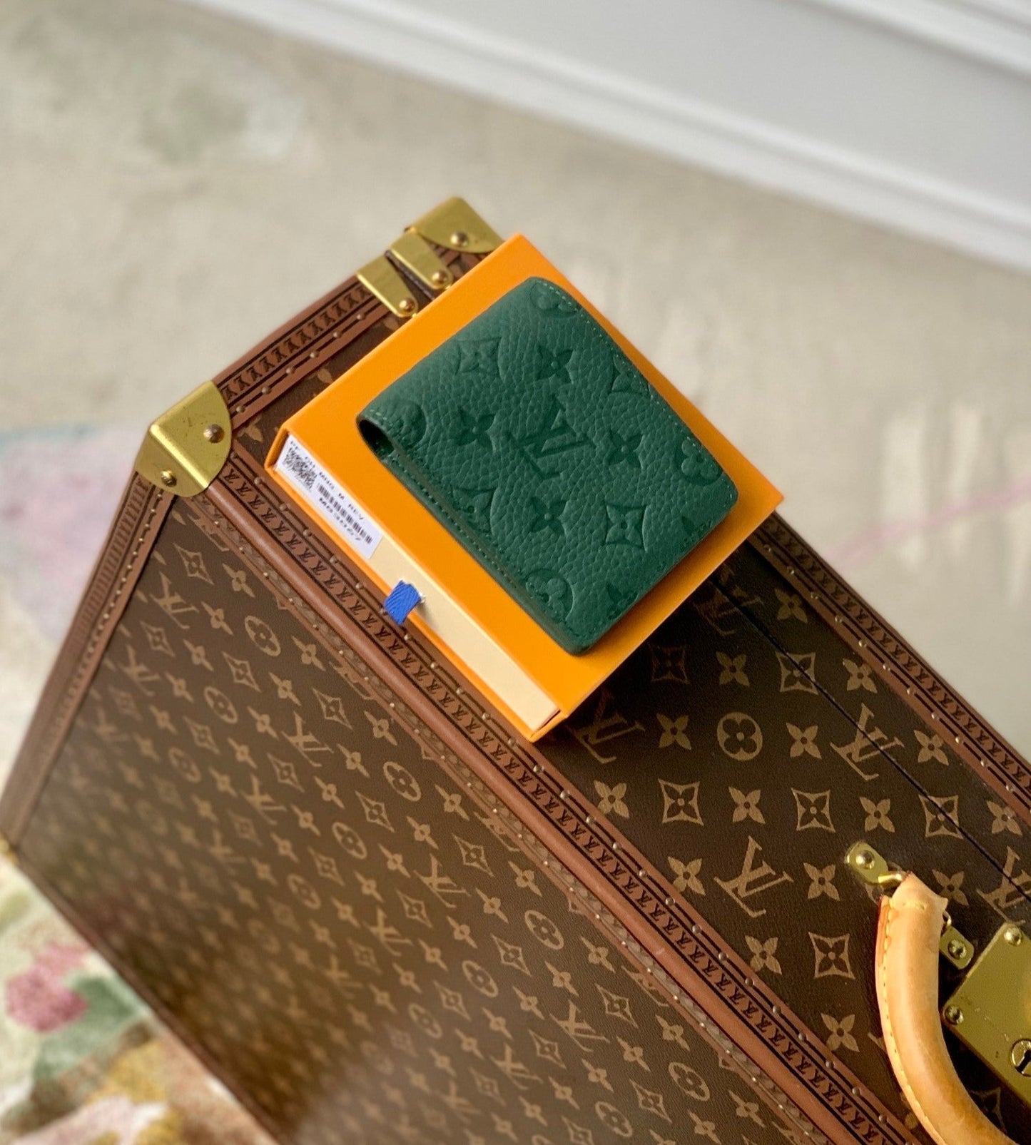 Louis Vuitton Multiple Wallet Taurllon leather