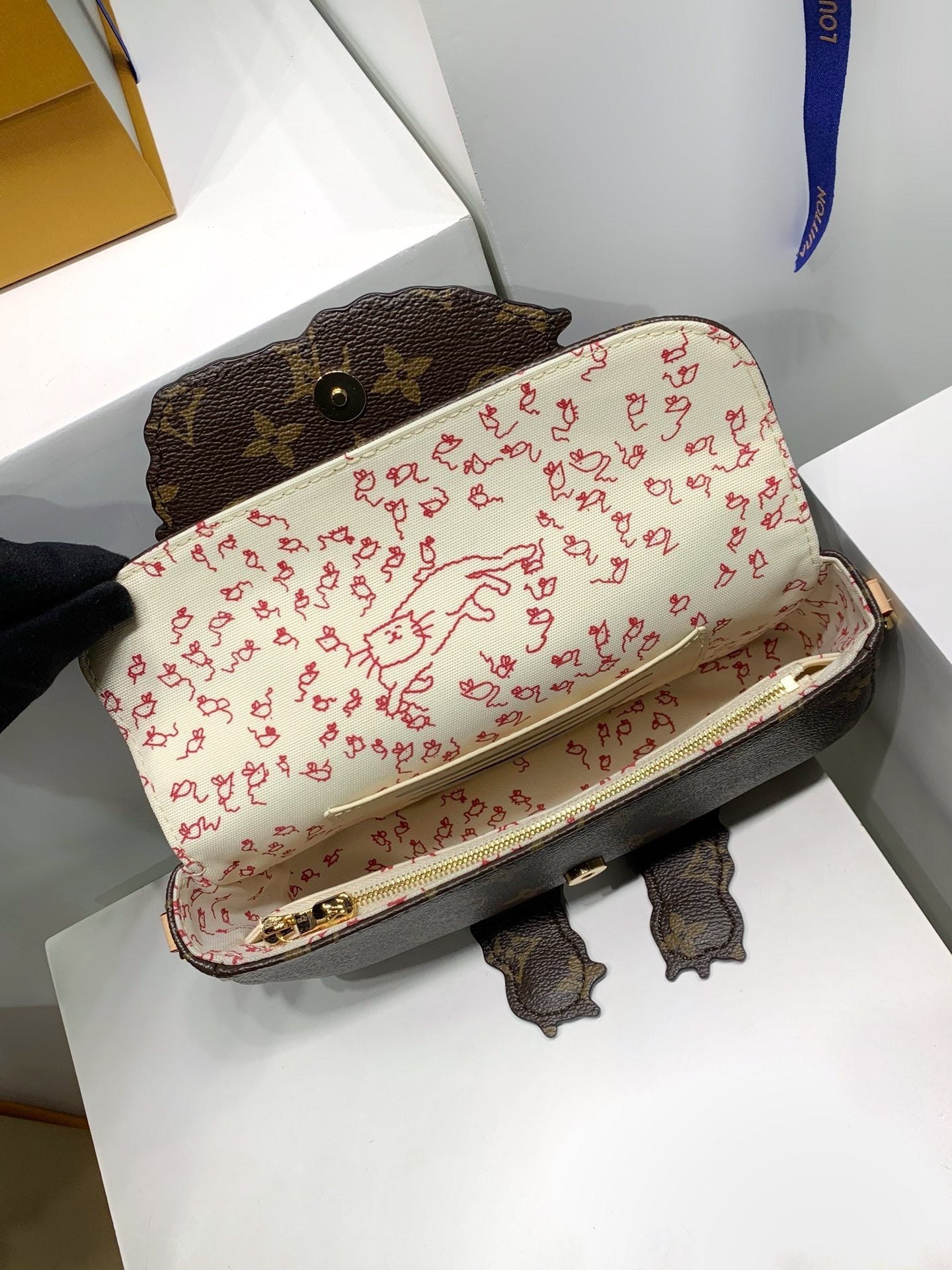 Louis Vuitton Wallet On Chain Ivy