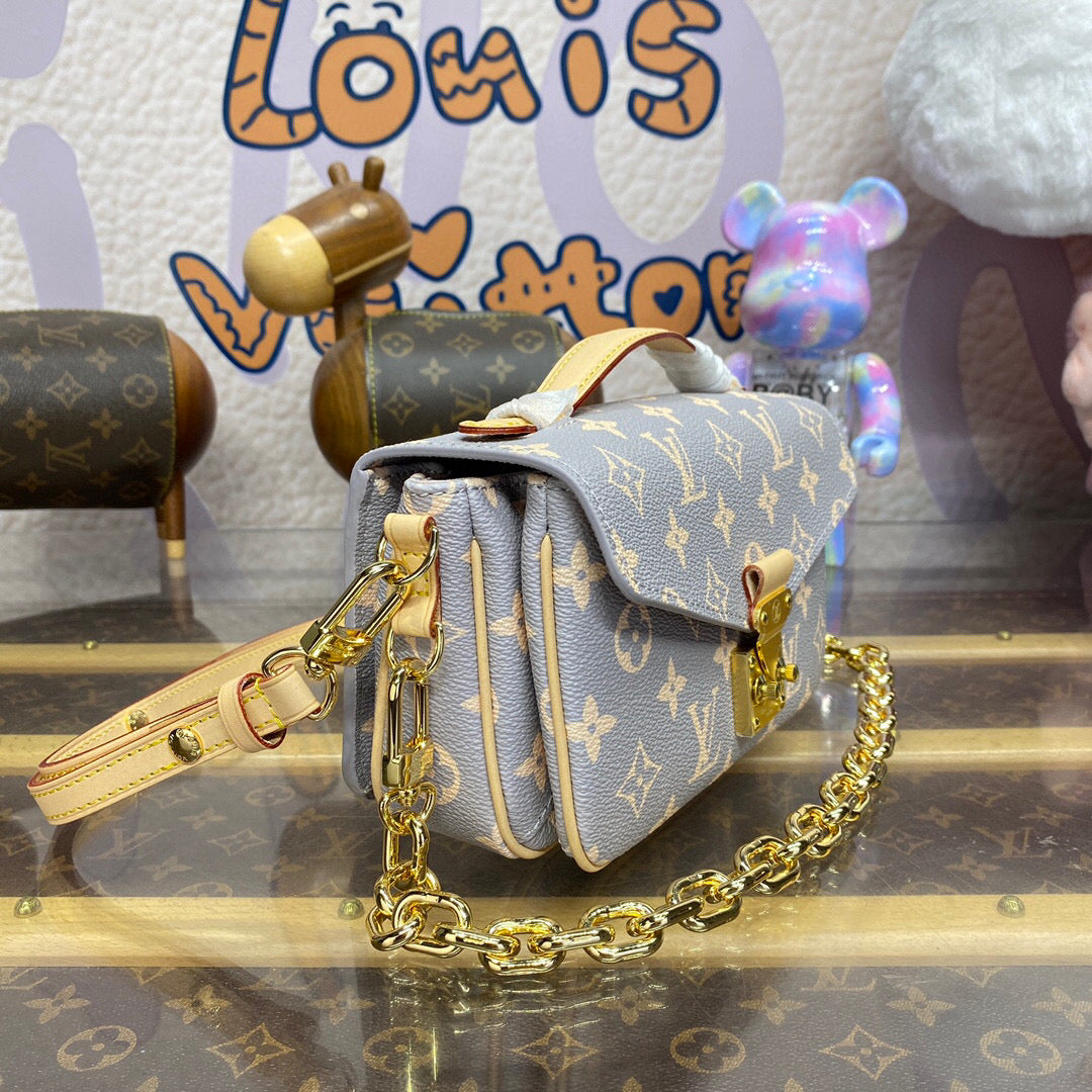 Louis Vuitton Pochette Métis East West