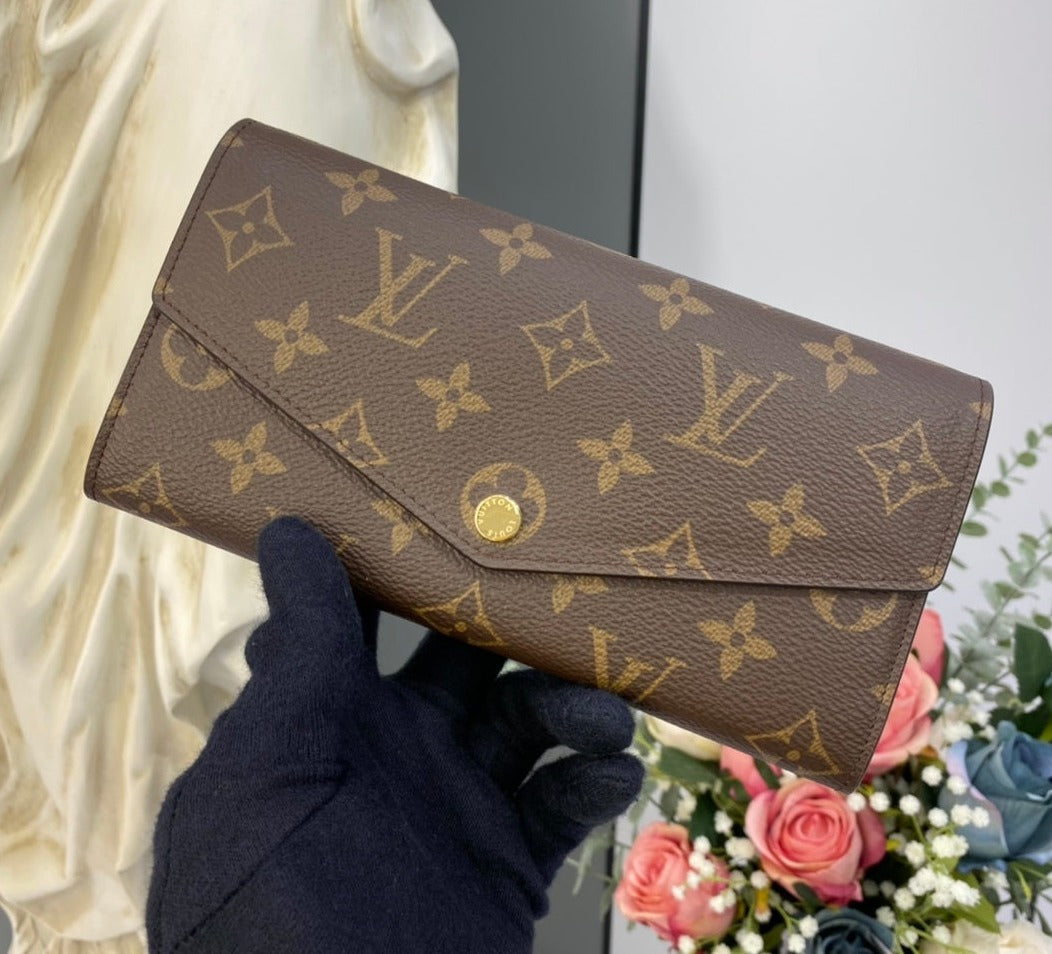 Louis Vuitton Sarah Wallet