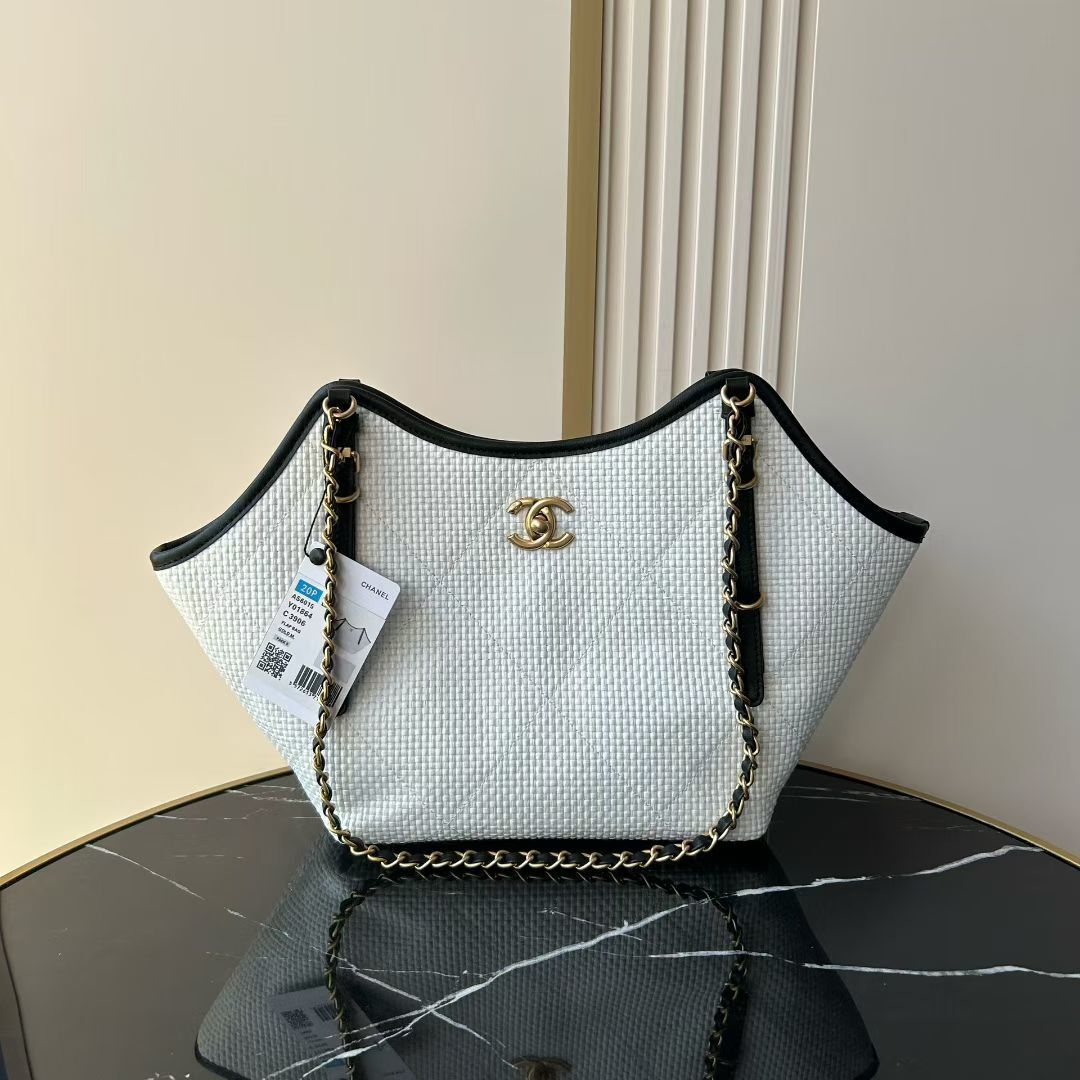 Chanel Tote bag