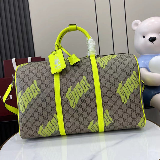 Gucci Medium duffle bag with print