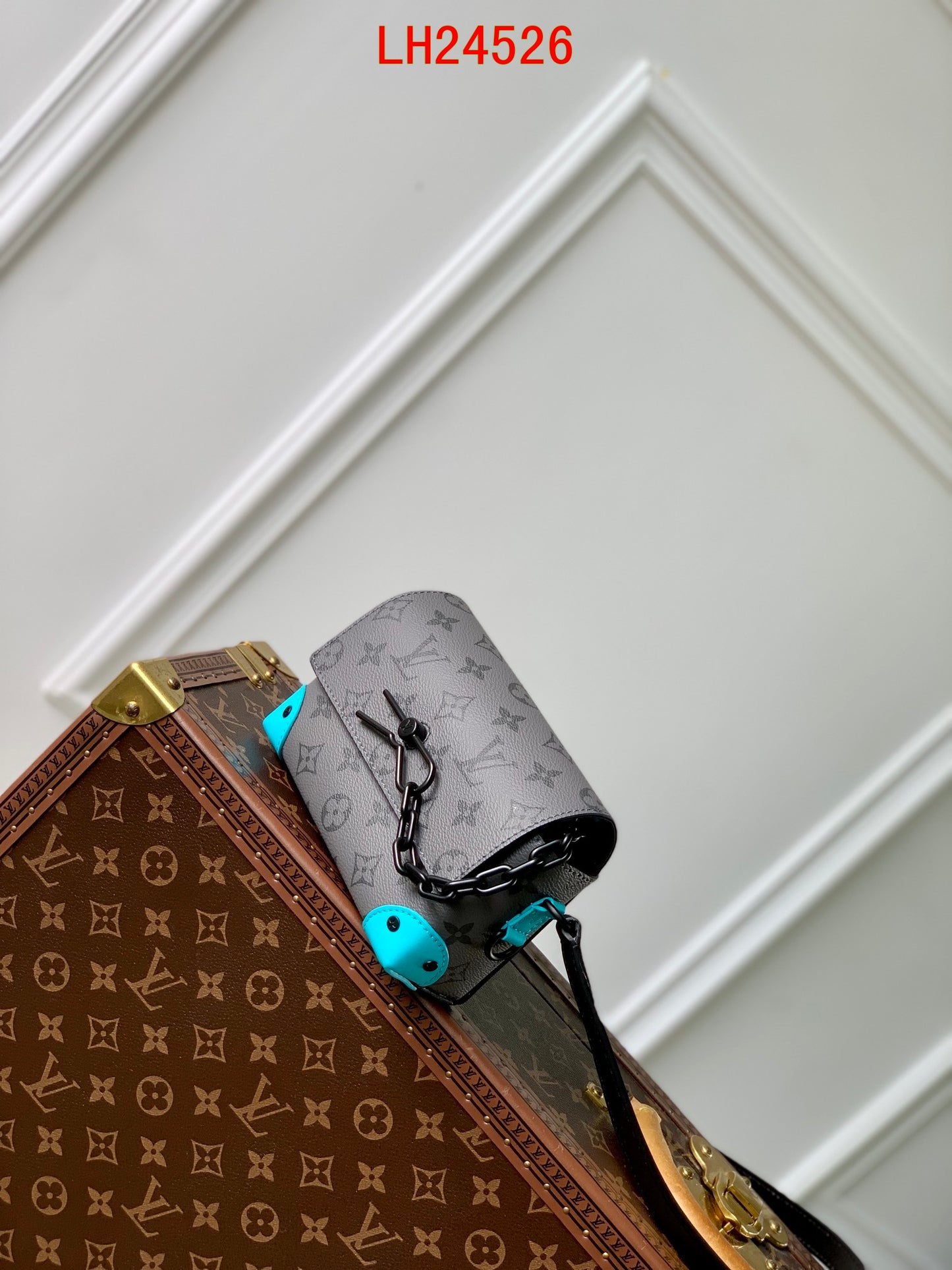 Louis Vuitton Steamer Wearable Wallet turquoise