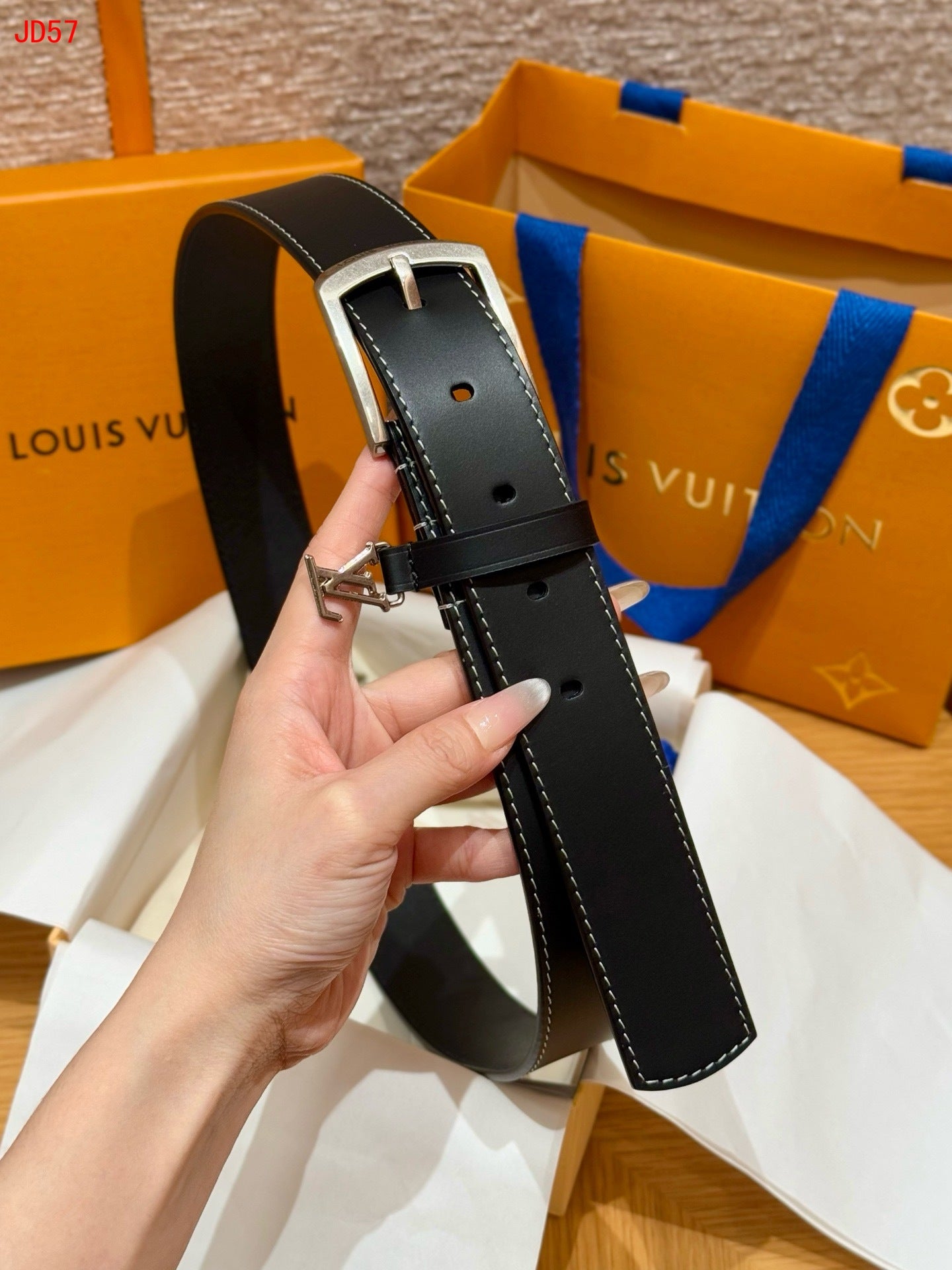 Louis Vuitton Everyday Pin 35mm