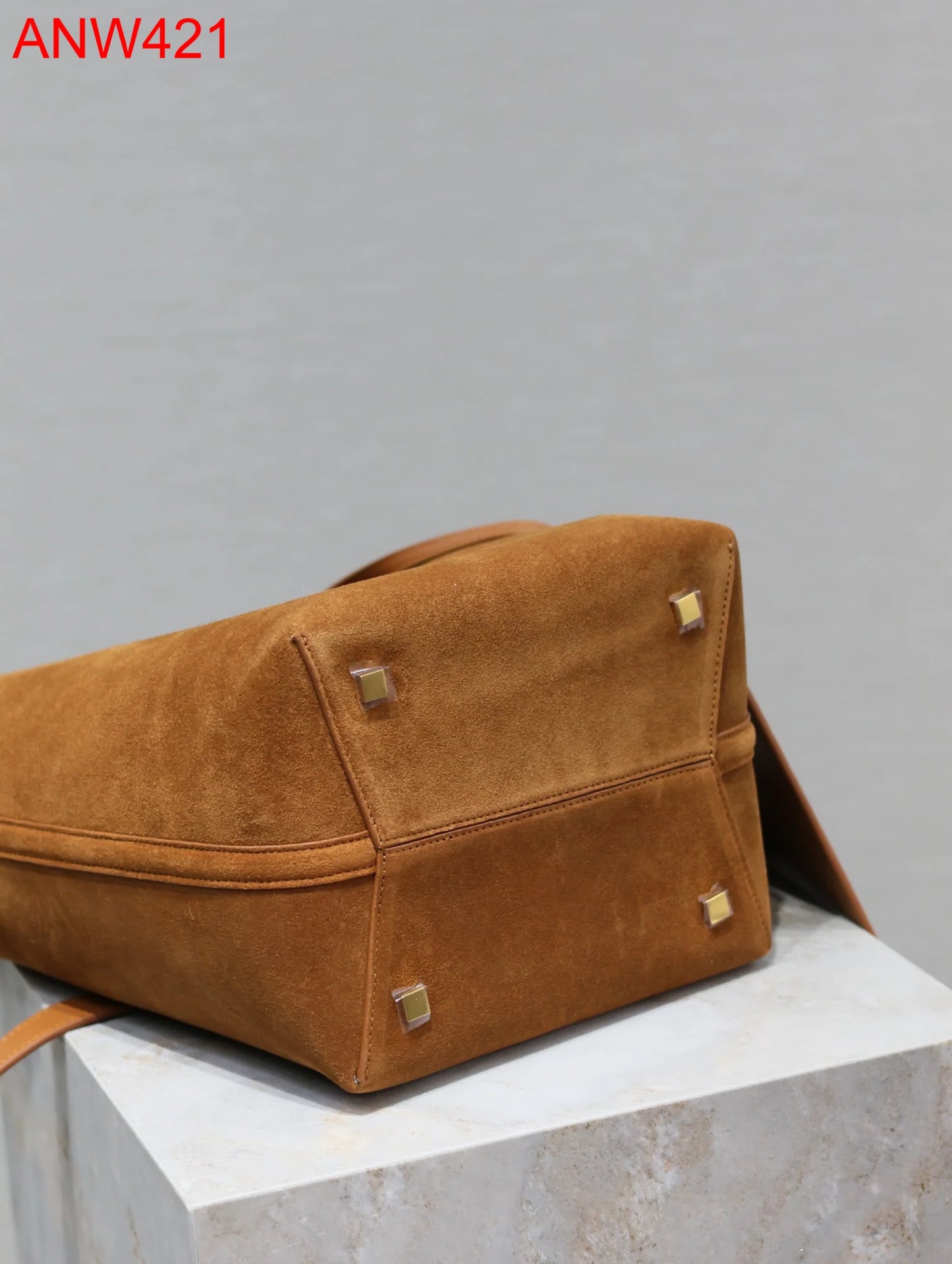 YSL Le 37 Suede