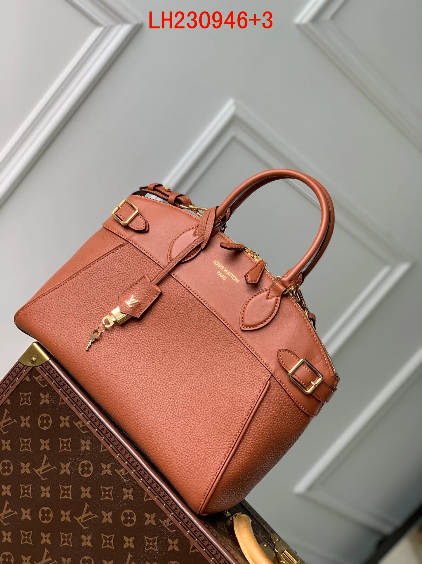 Louis Vuitton Lock It MM