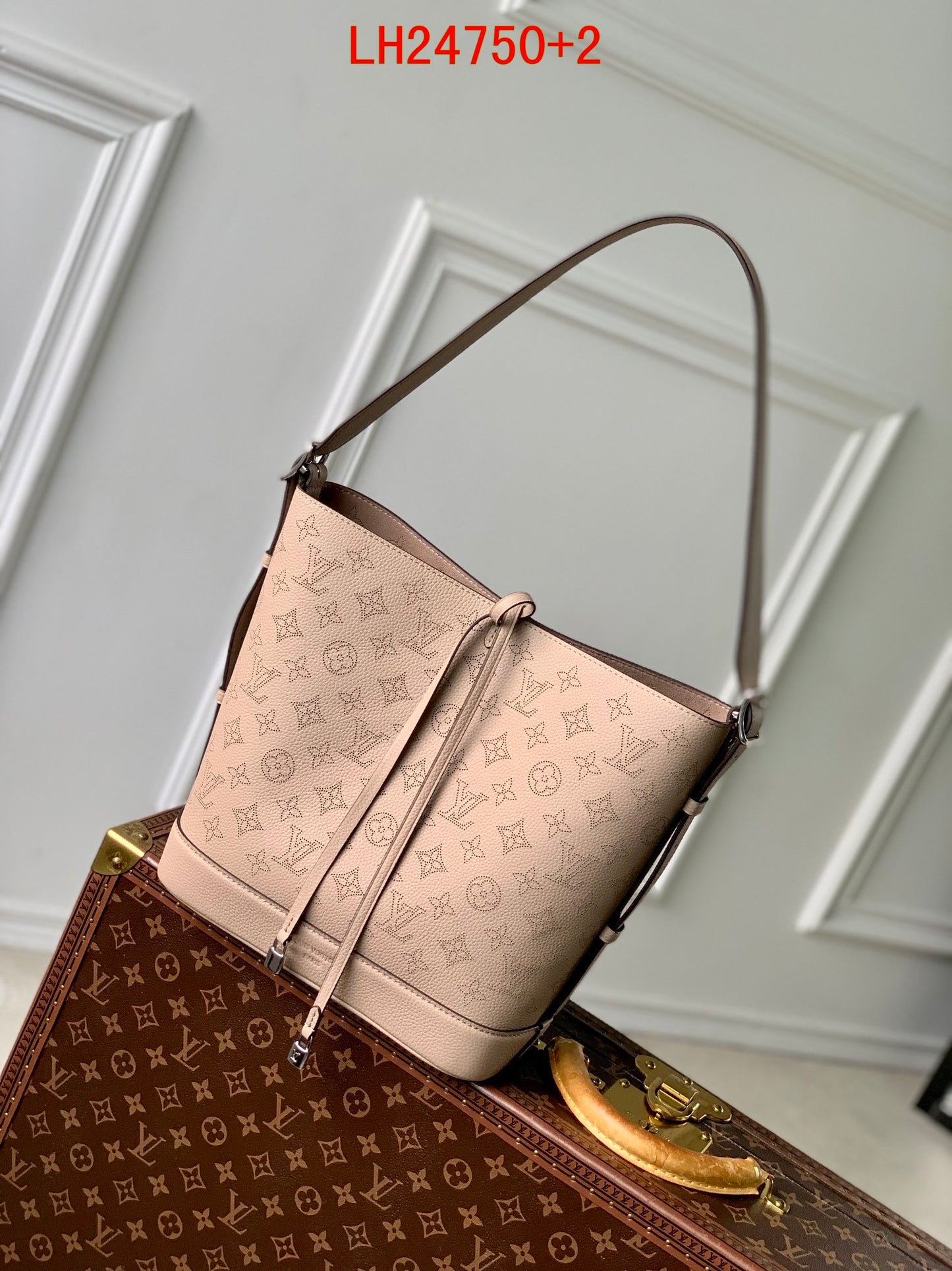 Louis Vuitton Flore Mahina calfskin leather