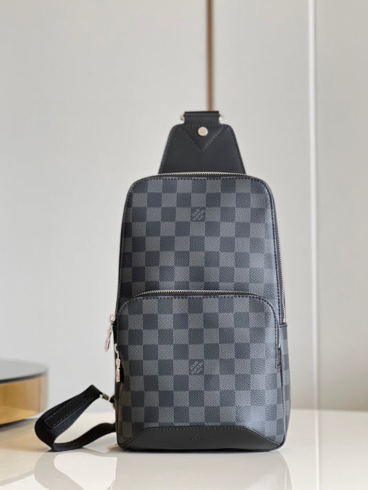 Louis Vuitton SAC AVENUE SLING