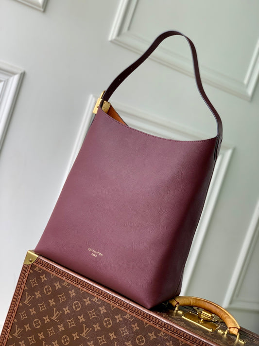 Louis Vuitton Low Key Hobo