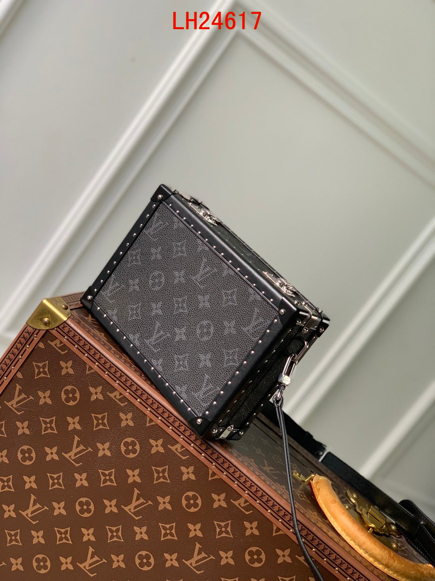 Louis Vuitton Clutch Box
