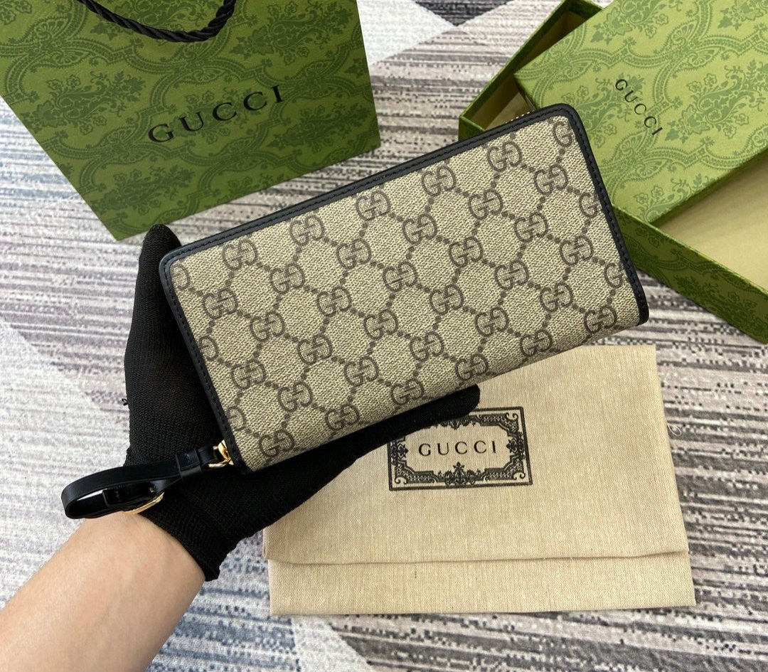 Gucci Emblem Continental Wallet