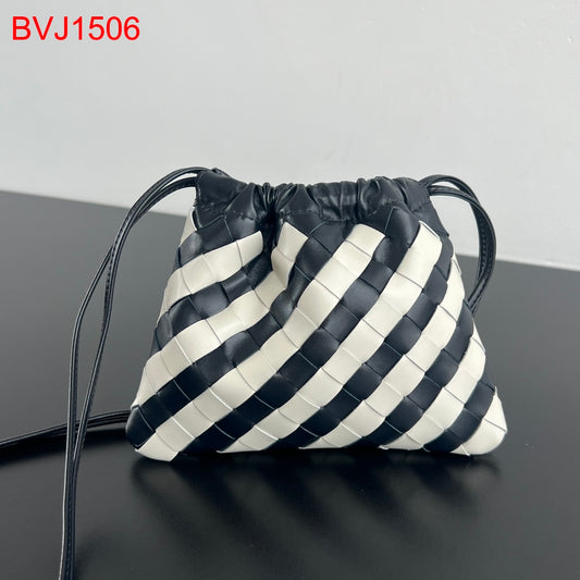 Bottega Veneta Small Dustbag Intrecciato calf leather