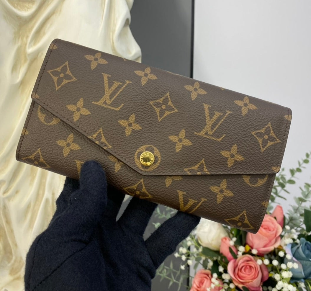 Louis Vuitton Sarah Wallet