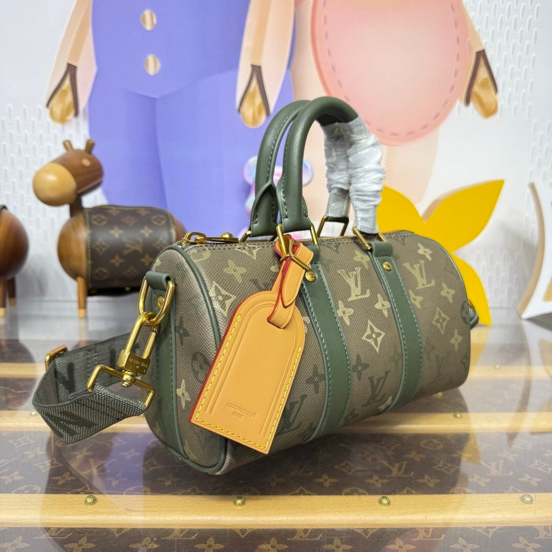 Louis Vuitton Keepall Bandoulière 25