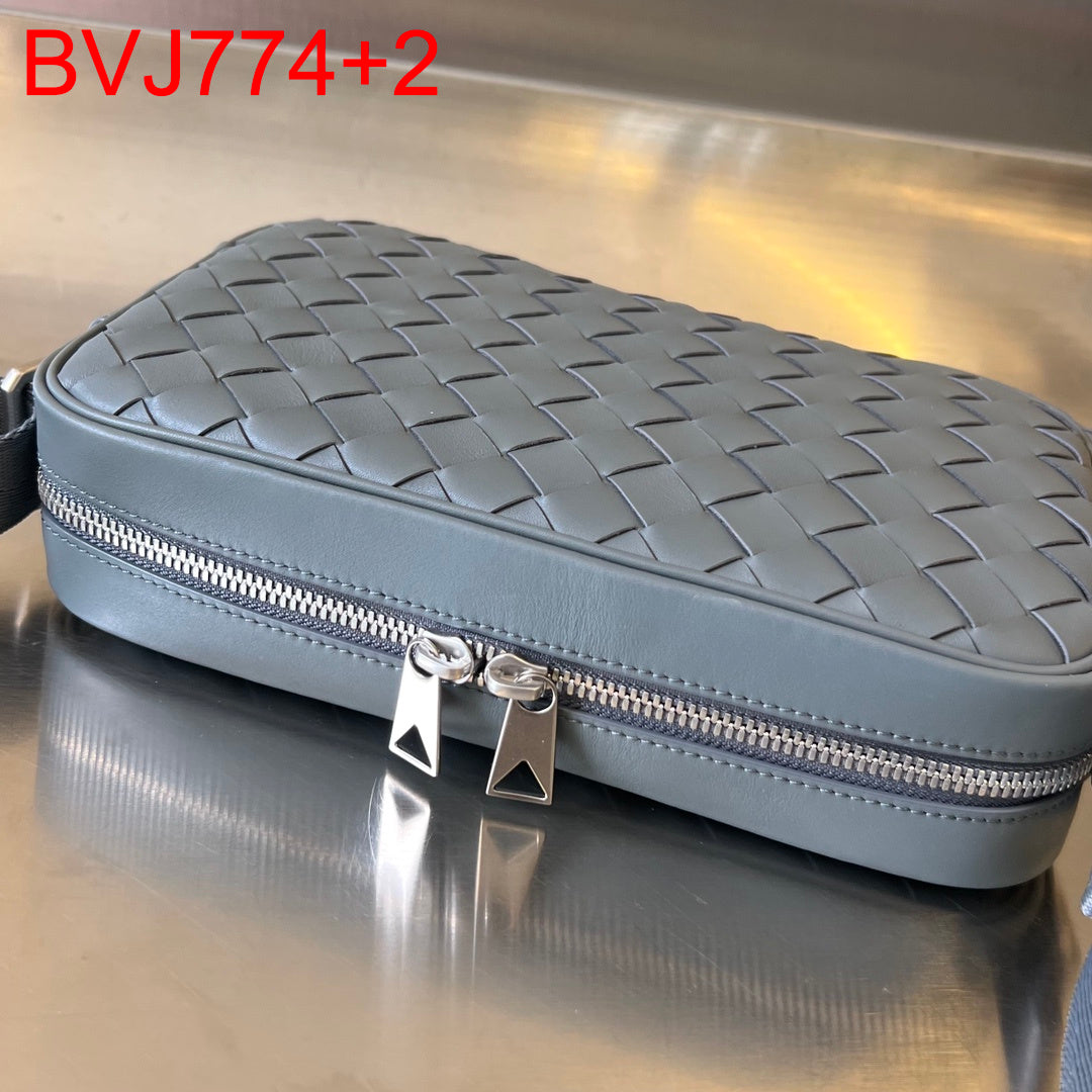 Bottega Veneta Small Intrecciato Camera Bag