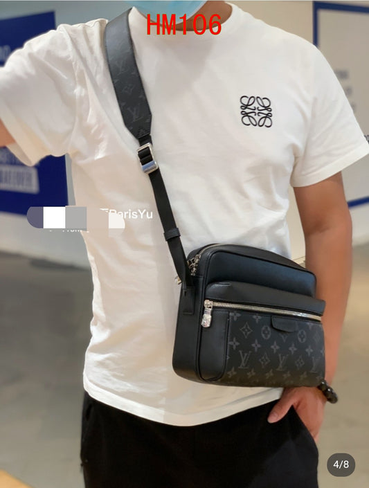 Louis Vuitton Outdoor Messenger