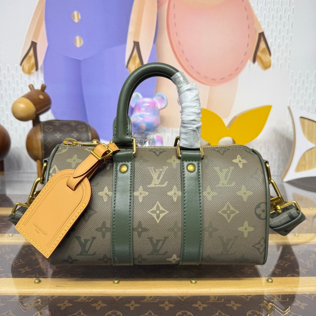 Louis Vuitton Keepall Bandoulière 25