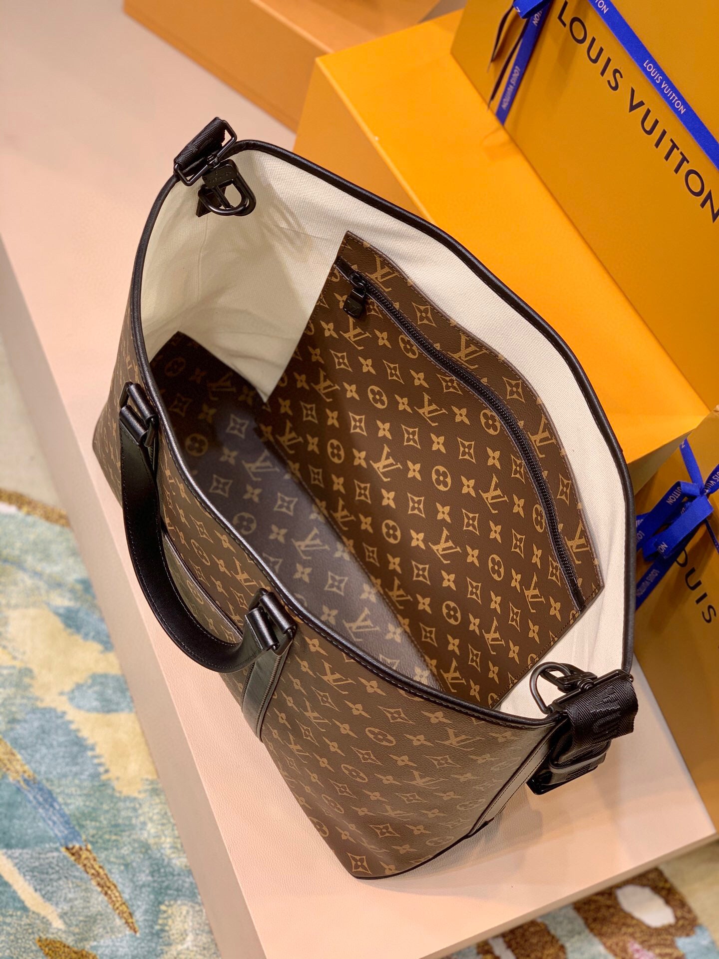 Louis Vuitton Week-End Tote