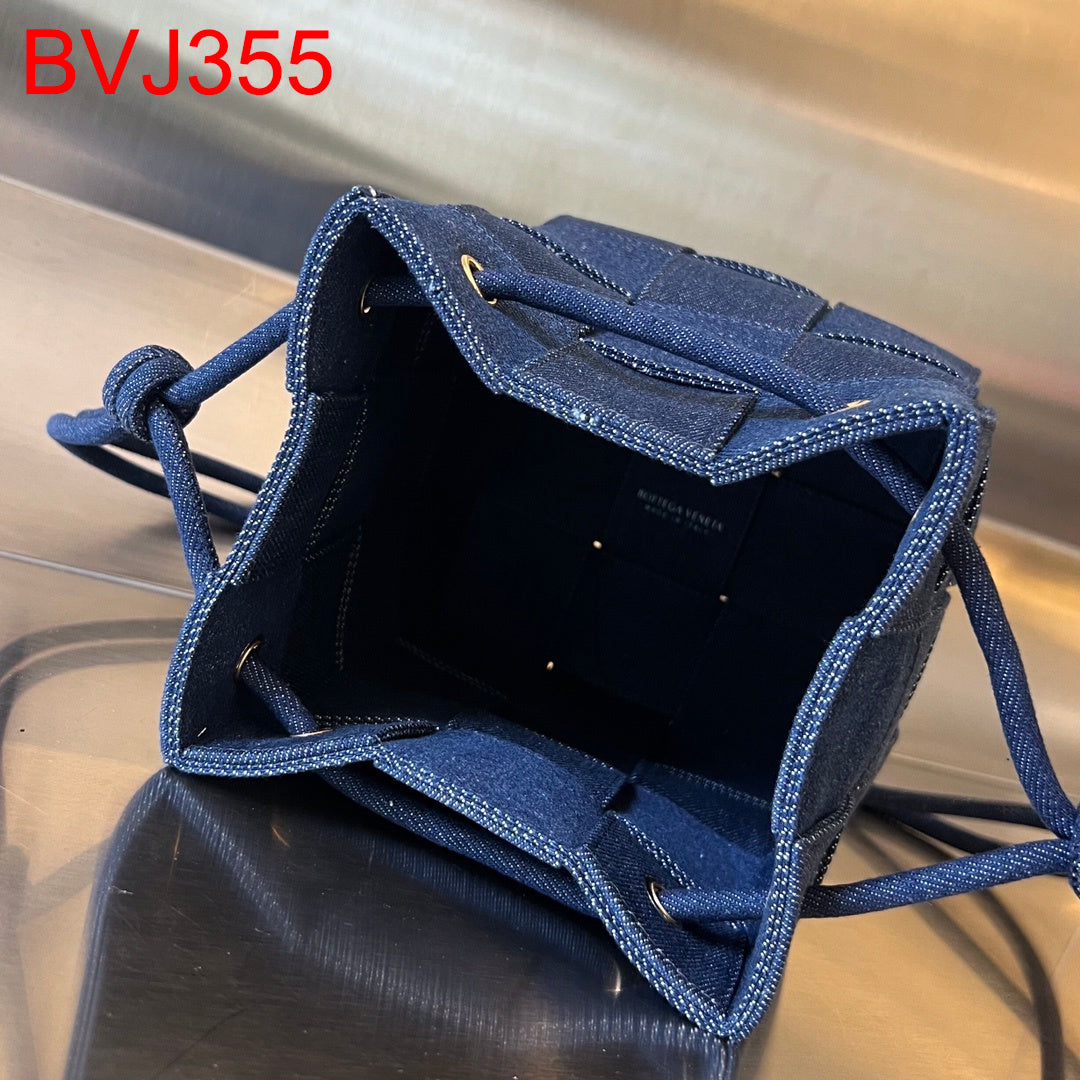 Bottega Veneta Casette Bucket Denim bag