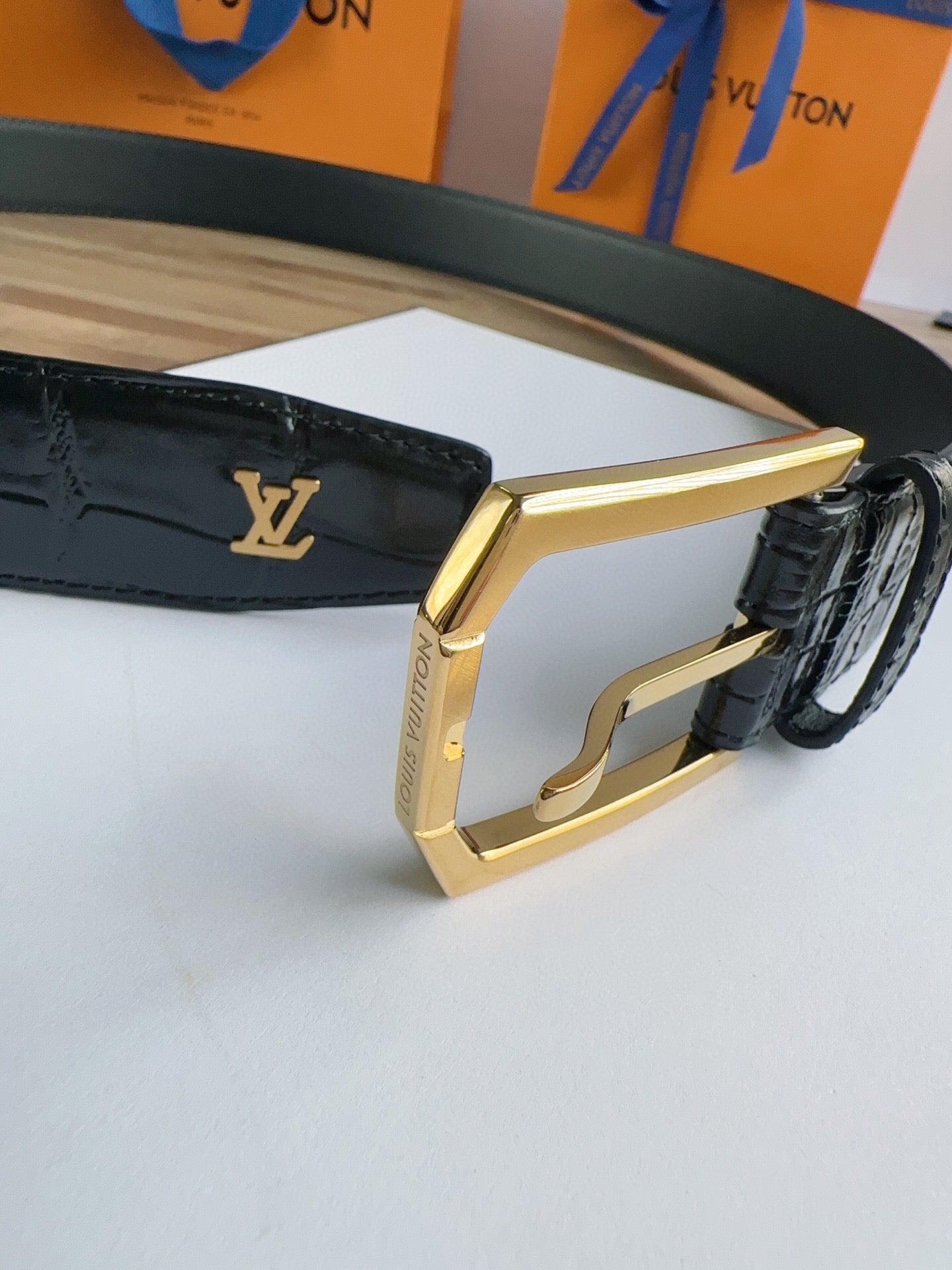 Louis Vuitton Heritage Crocodile belt