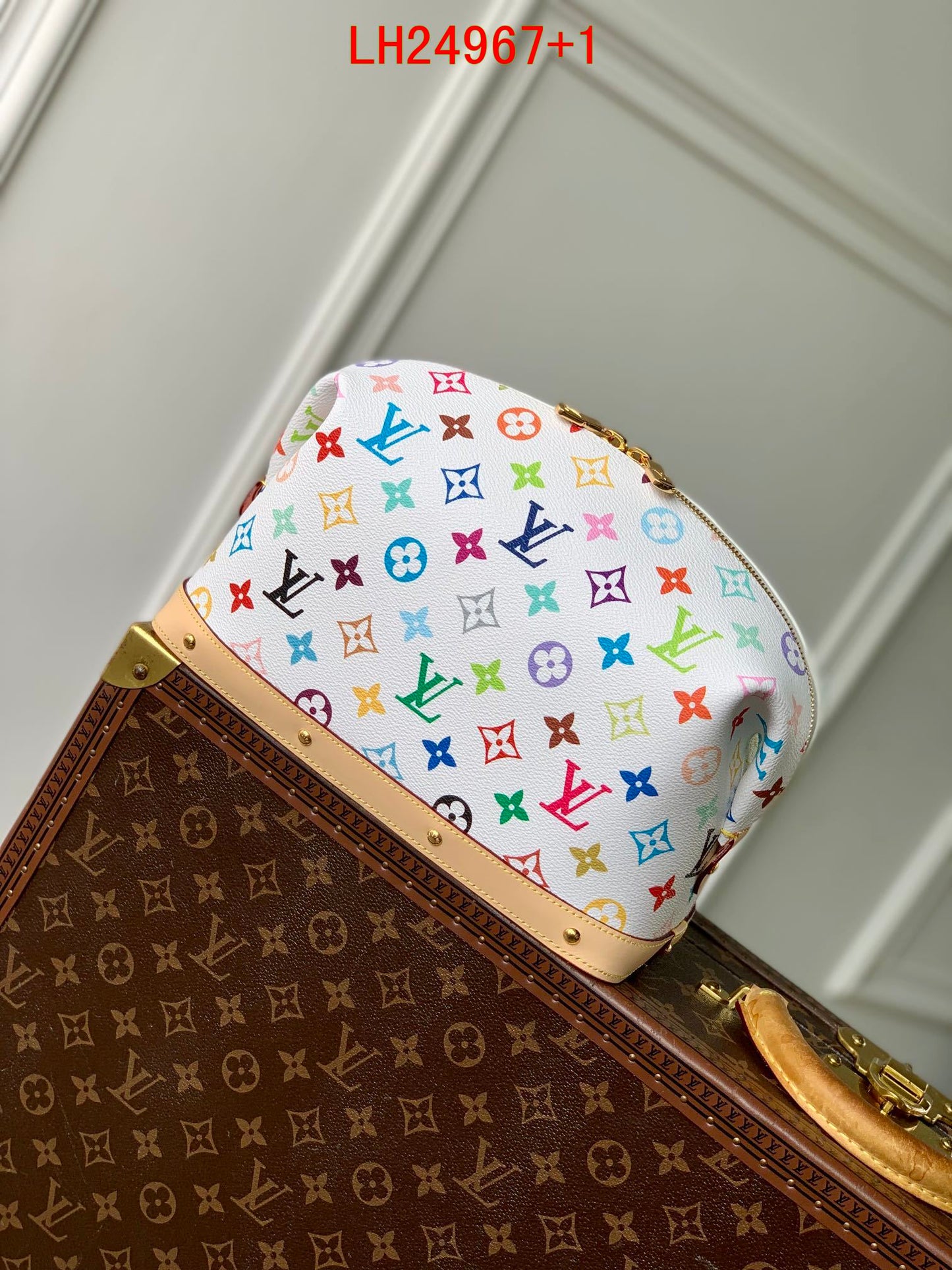 Louis Vuitton Cosmetic Pochette/pouch