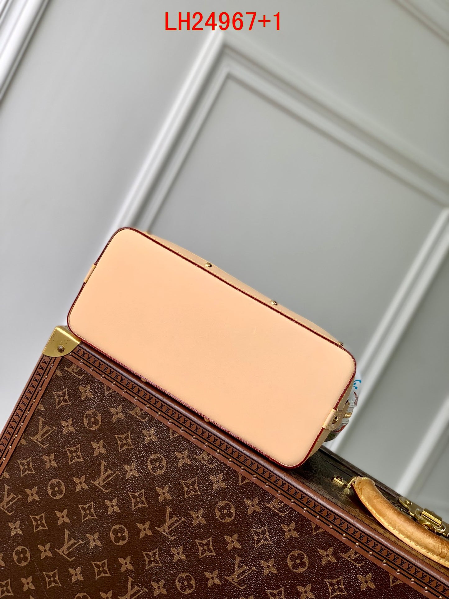 Louis Vuitton Cosmetic Pochette/pouch