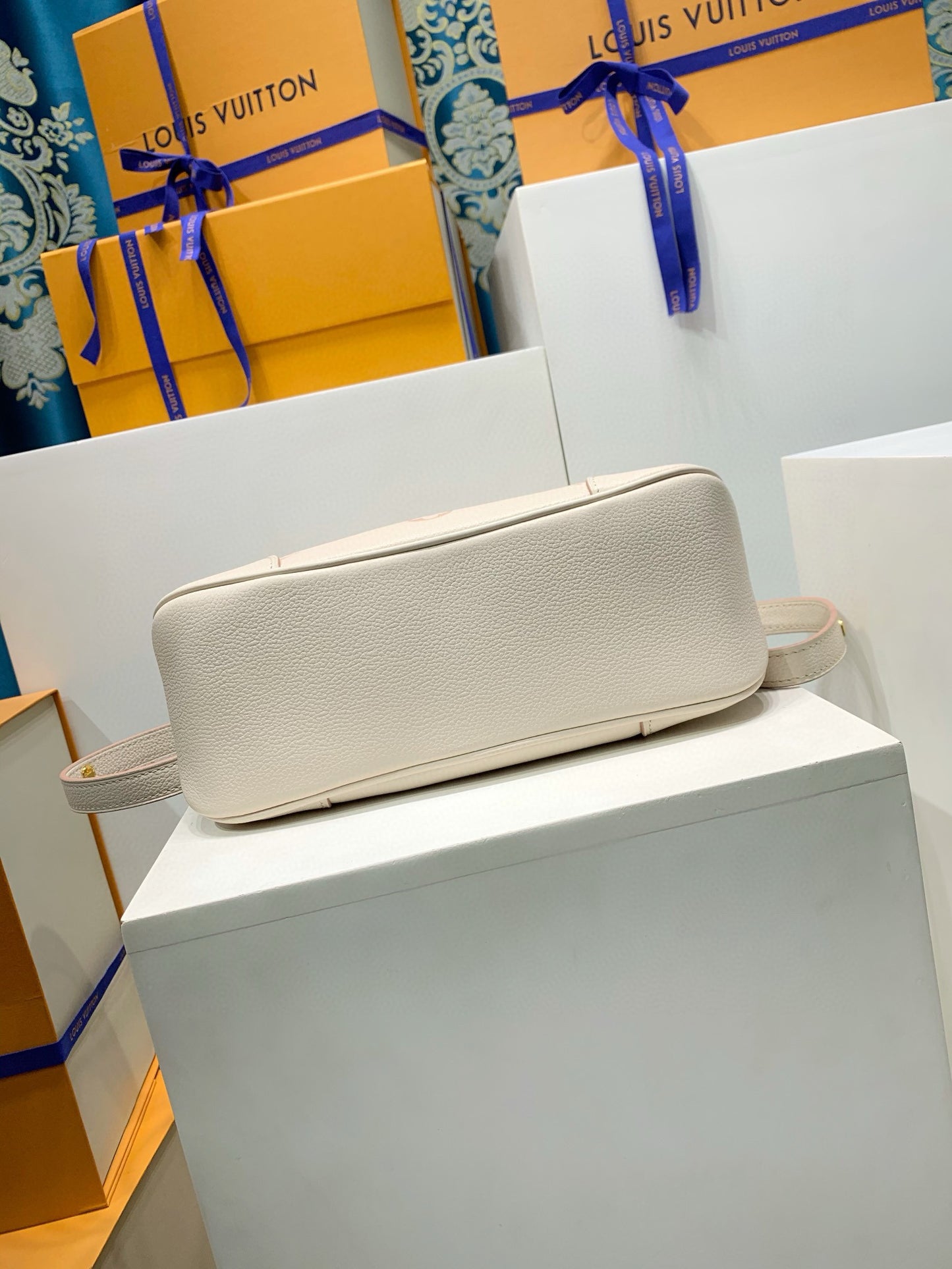 Louis Vuitton New bicolor Boulogne