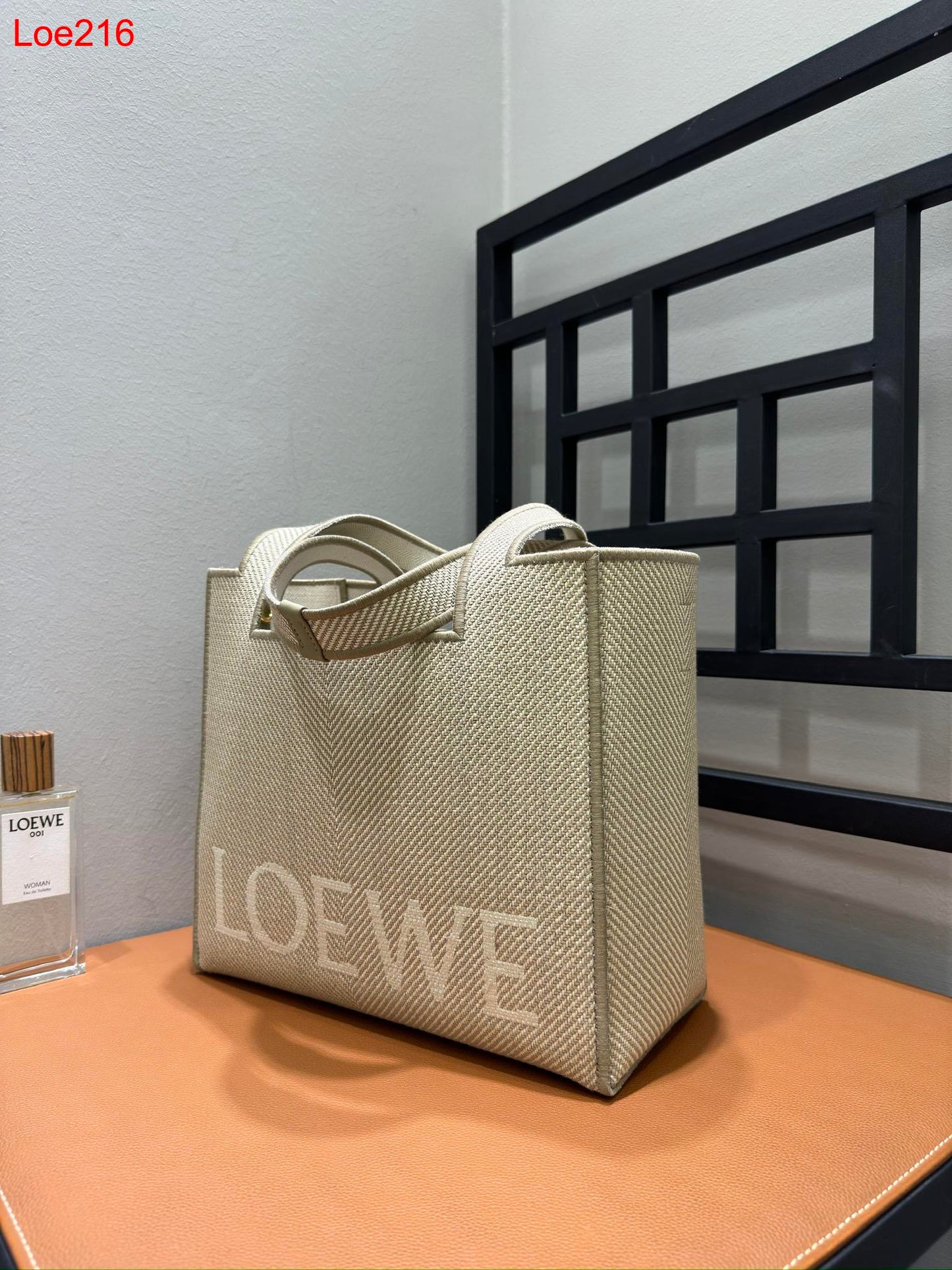 Loewe Font Medium Tote bag