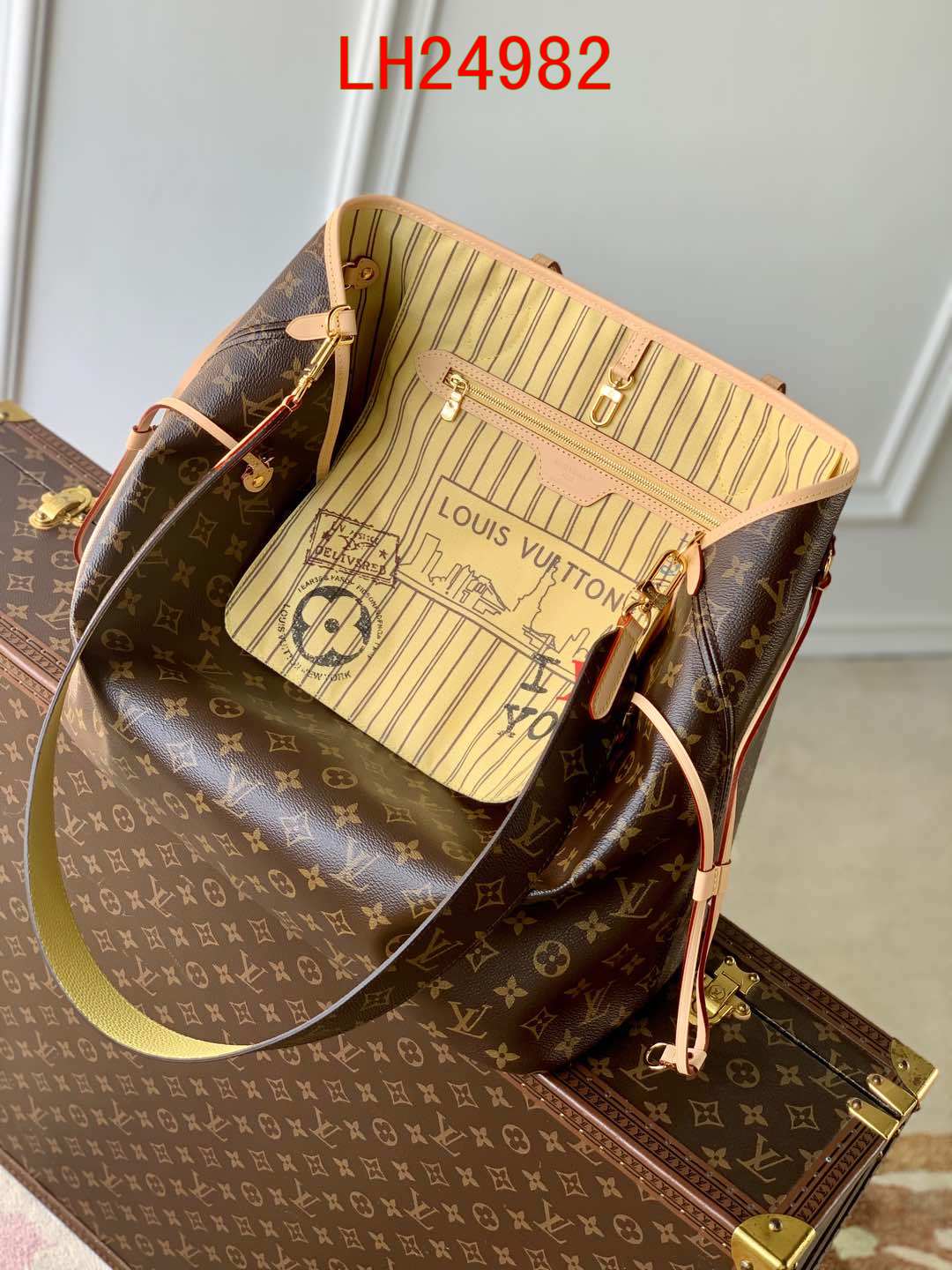 Louis Vuitton Neverfull Bandoulière Inside Out GM