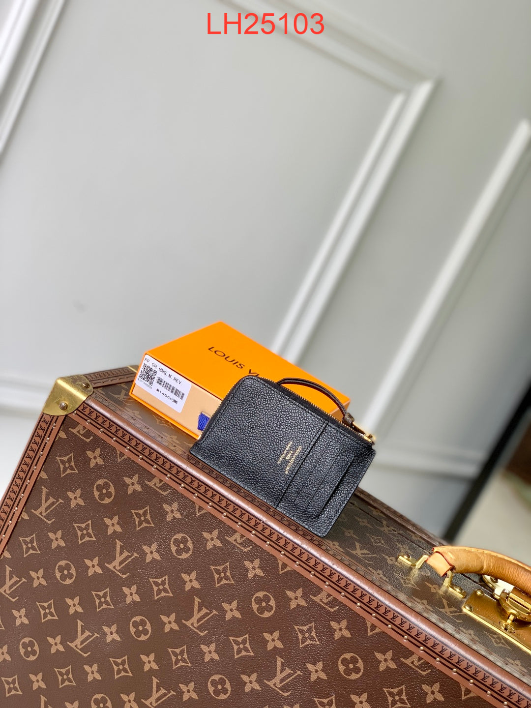 Louis Vuitton Low Key Zipped Card Holder
