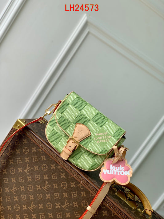 Louis Vuitton Montsouris Damier Golf