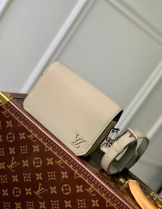 Louis Vuitton Fastline Wearable Wallet