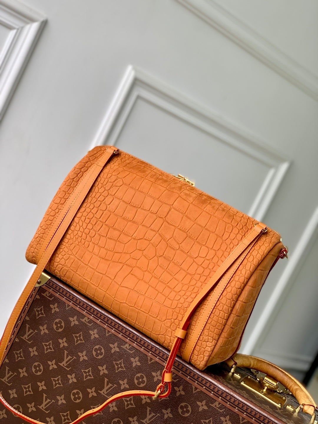 Louis Vuitton Express MM bag