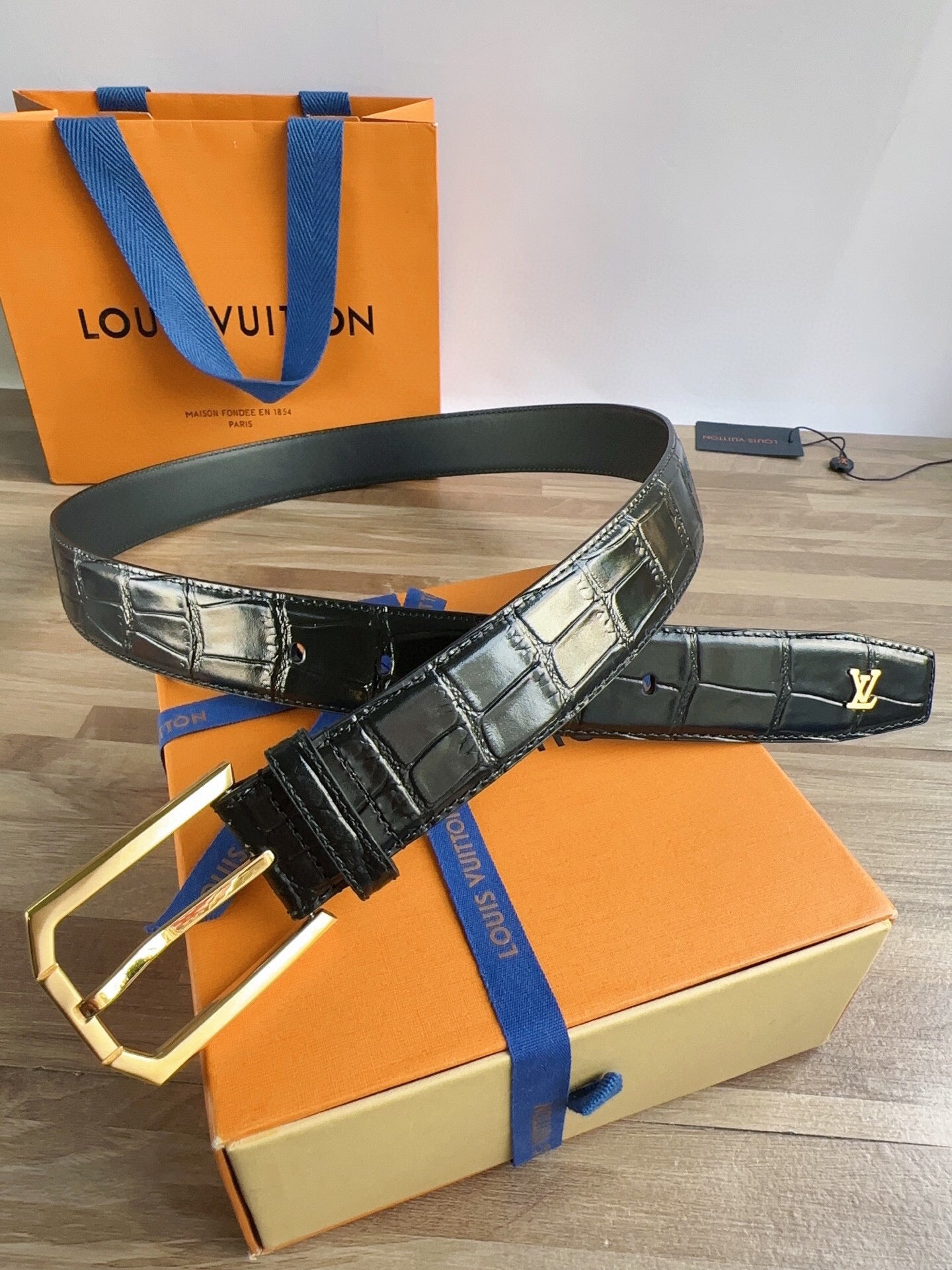 Louis Vuitton Heritage Crocodile belt