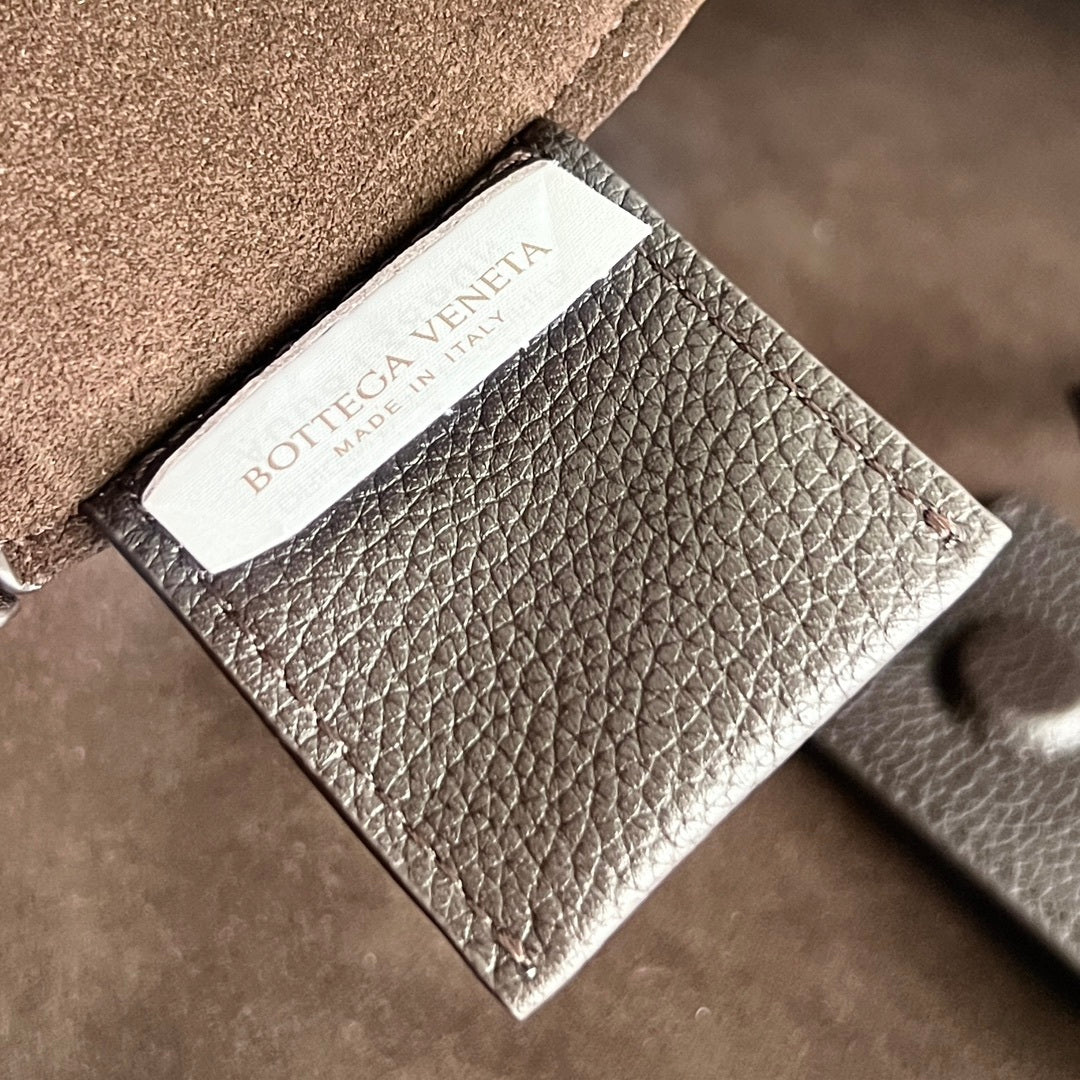 Bottega Veneta Large Campana bag