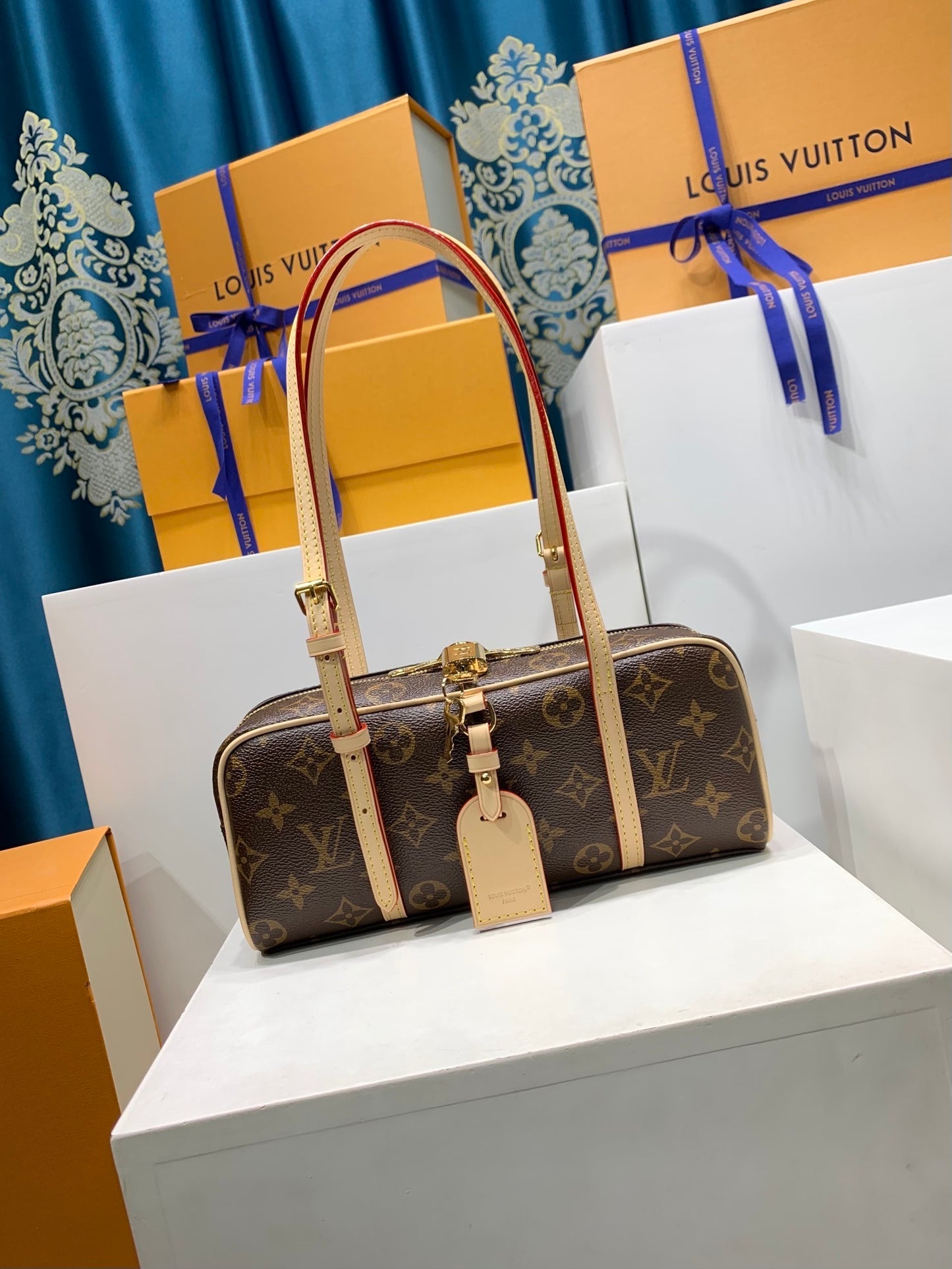 Louis Vuitton Hang on Monogram