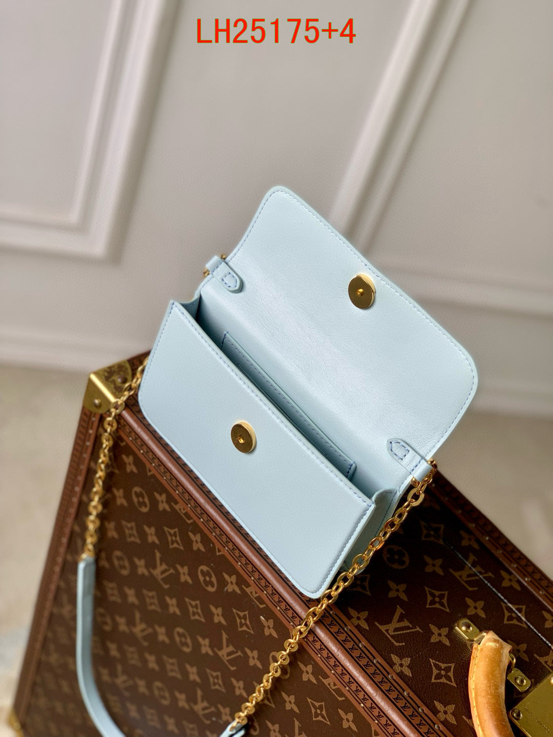 Louis Vuitton Wallet On Chain LV Bloom