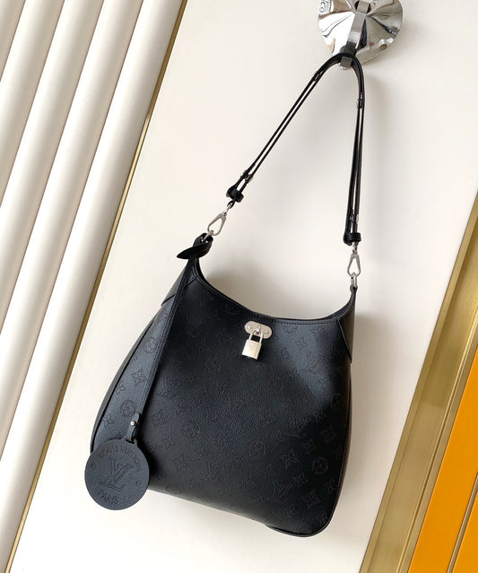 Louis Vuitton  All Around MM Mahina