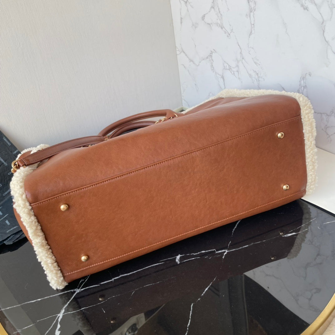 Chanel Large Shearling Tote bag