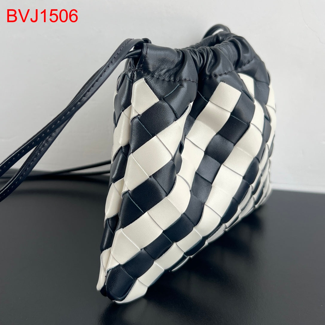Bottega Veneta Small Dustbag Intrecciato calf leather