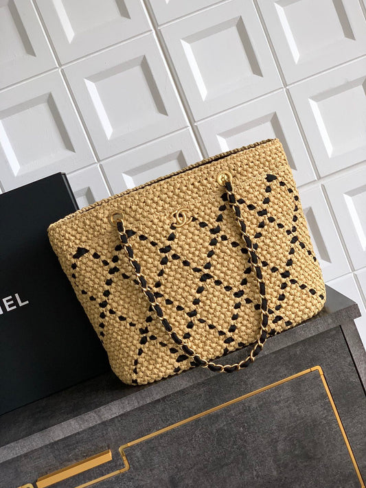Chanel Straw Tote bag
