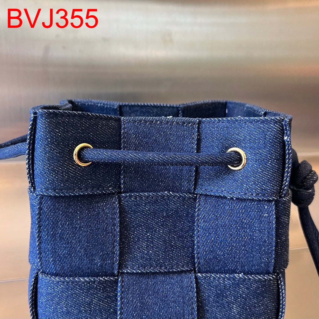 Bottega Veneta Casette Bucket Denim bag