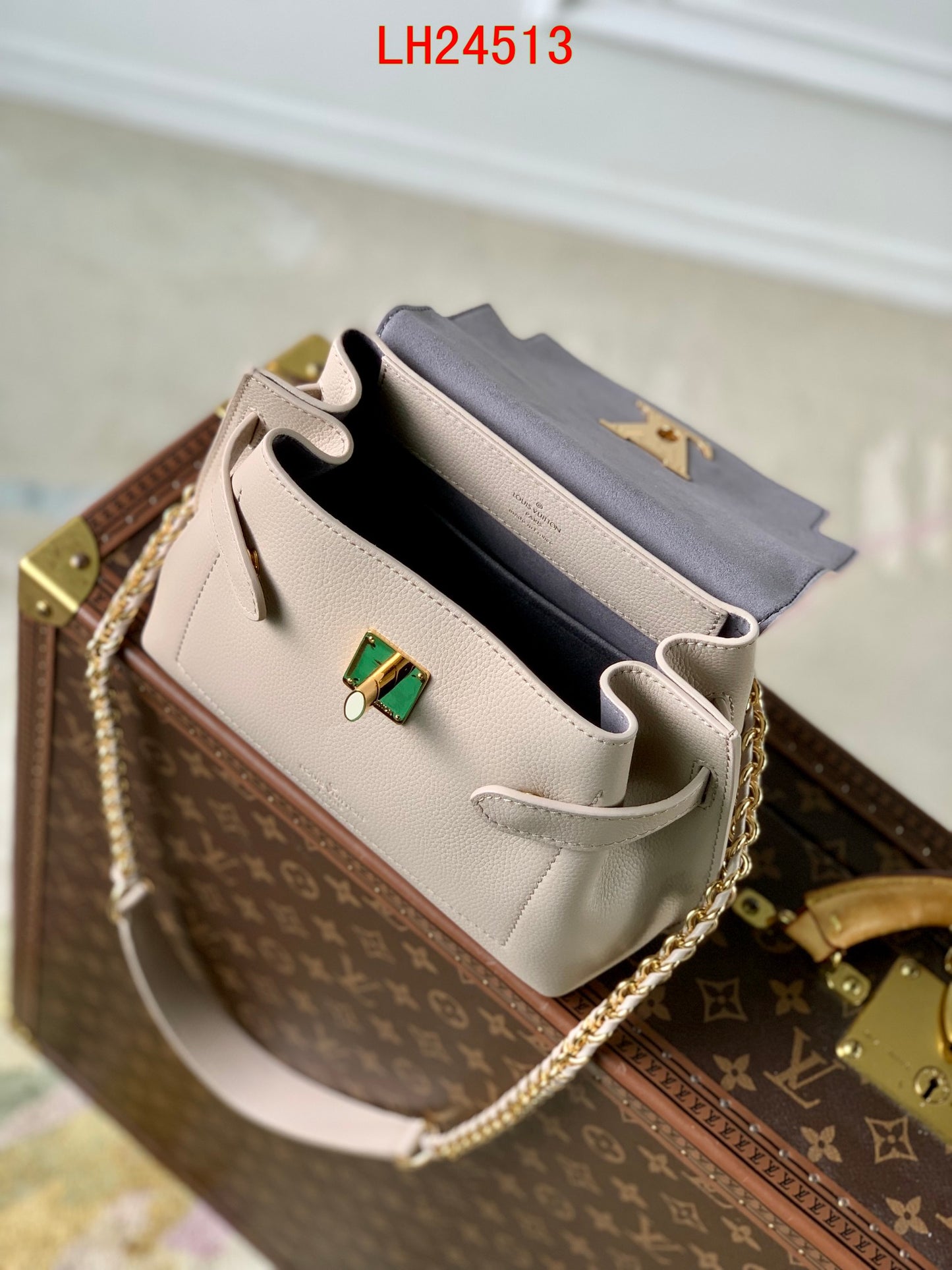 Louis Vuitton Lockme Ever