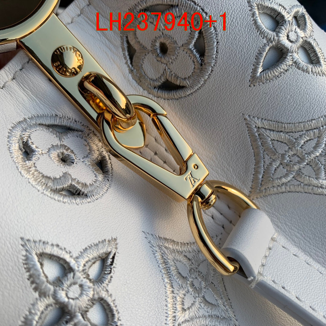 Louis Vuitton Capucines