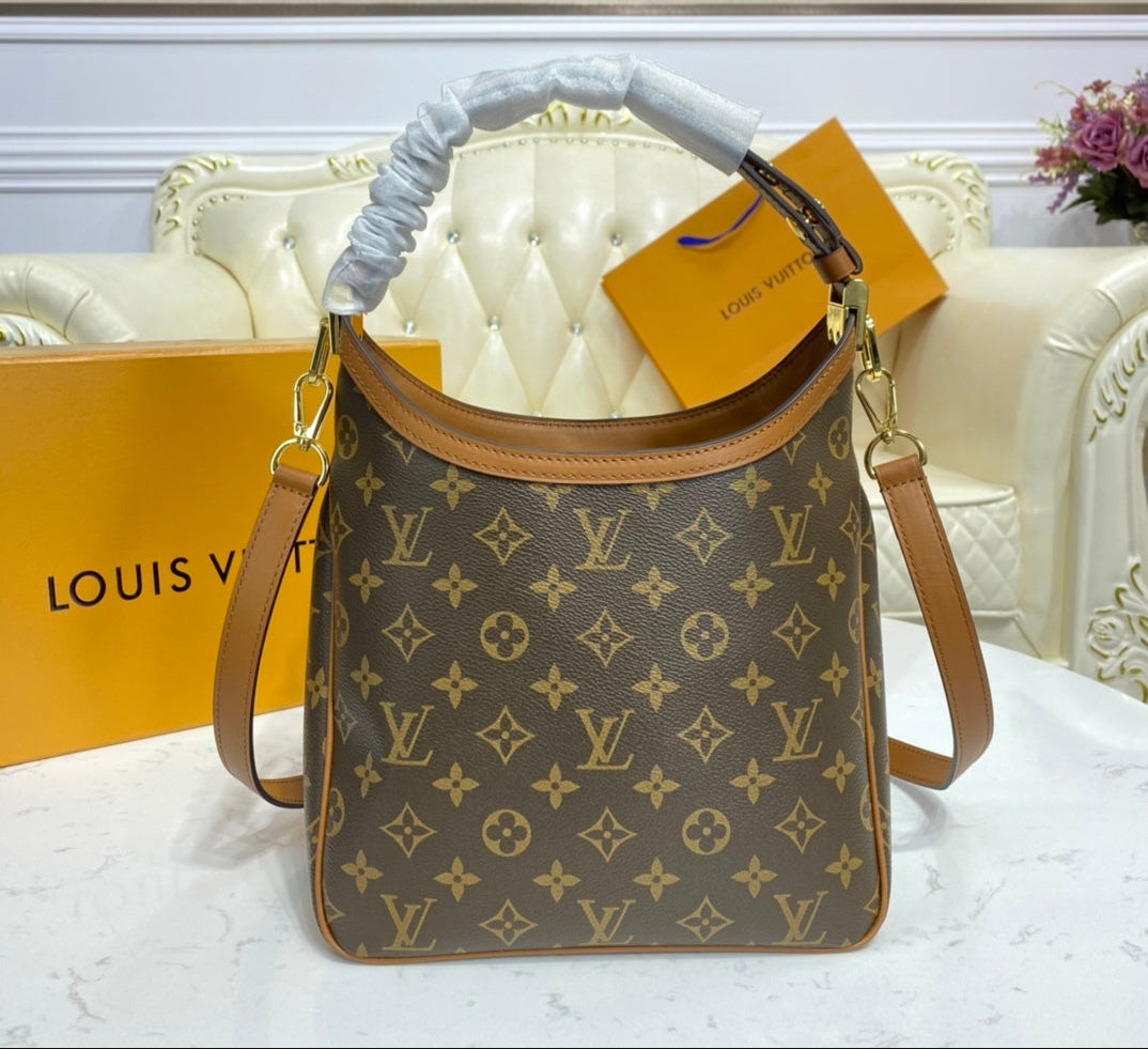 Louis Vuitton Small Hobo Dauphine