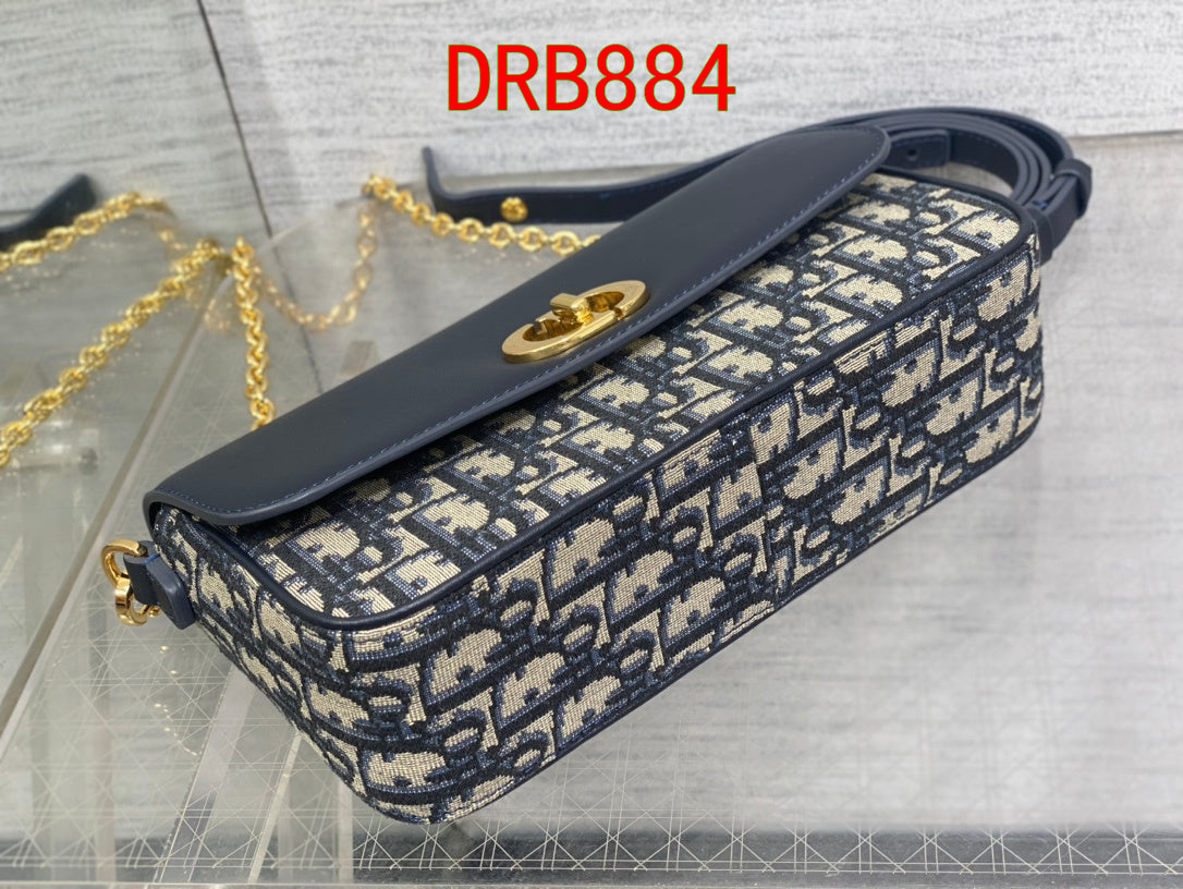 Dior 30 Montaigne Avenue East-West