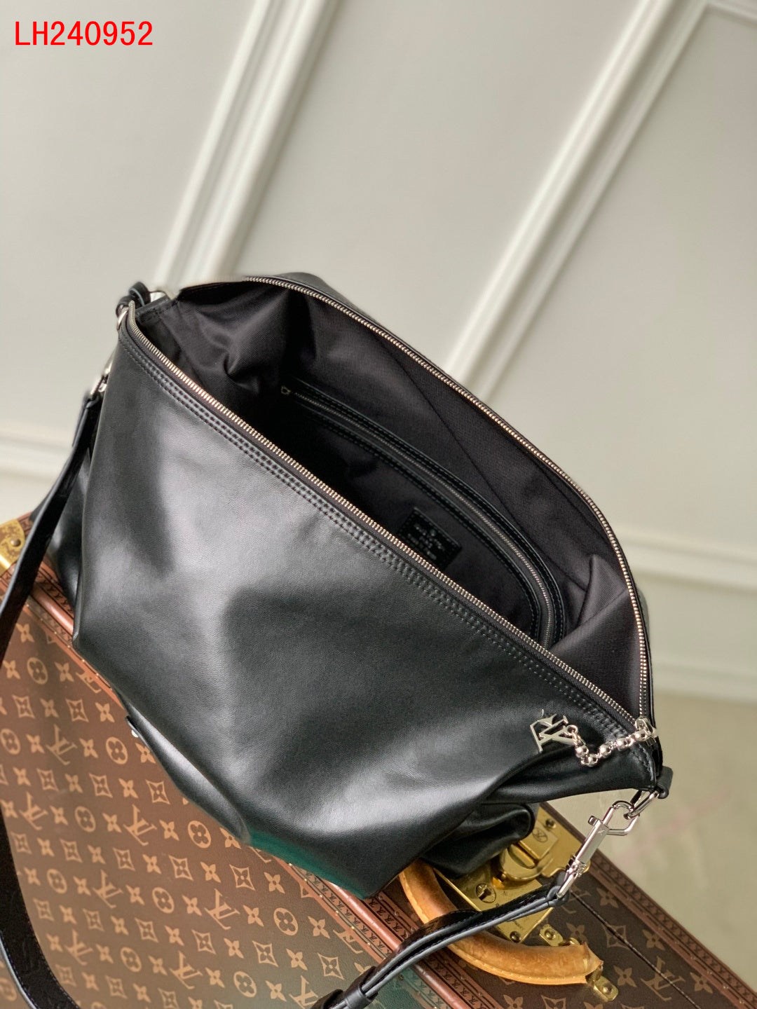 Louis Vuitton Vagabond Hobo H35
