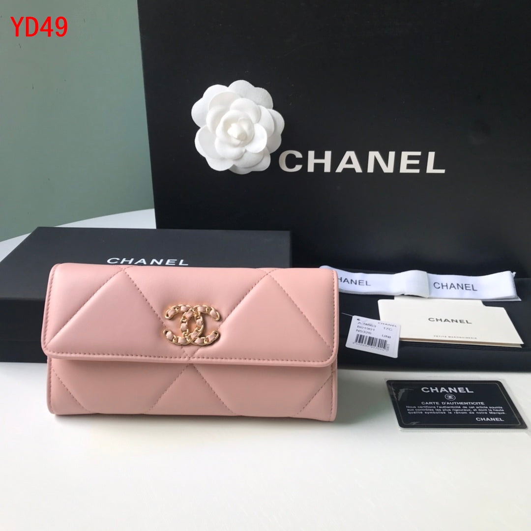 Chanel 19 Wallet