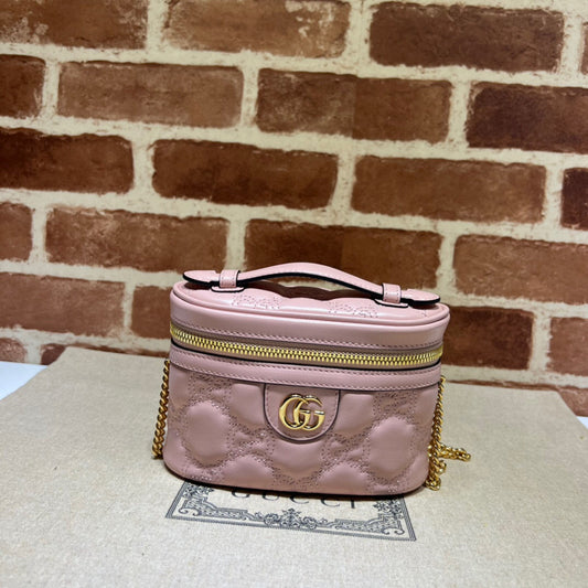 Gucci MATELASSÉ TOP HANDLE MINI BAG