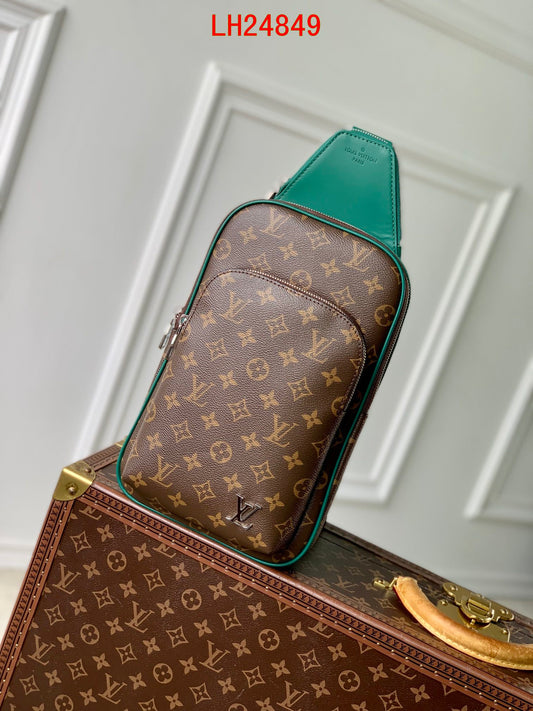 Louis Vuitton Avenue Slingbag